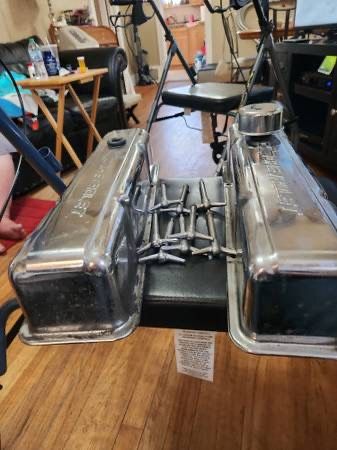 Chevy Valve Covers with bolts