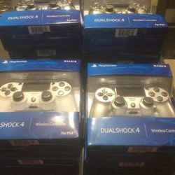 PS4 Controllers 