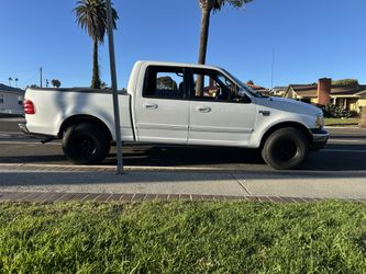 2002 Ford F-150 Crew Cab - Clean Title