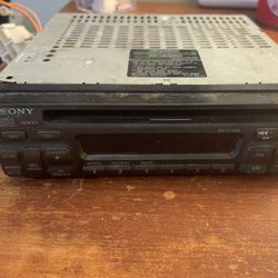 Sony EXCD-206 AM FM single CD player w/preamp outputs 35w x 4