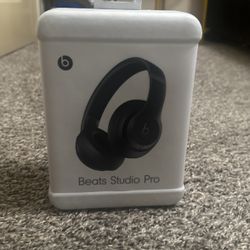 BRAND NEW BEATS STUDIO PRO