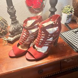 Pretty Red heels Women’s Shoes, Size 9 - $15