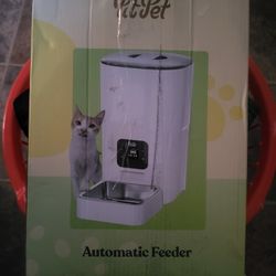 Automatic Cat Feeder 