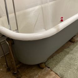 Cast-Iron Clawfoot Bathtub Antique