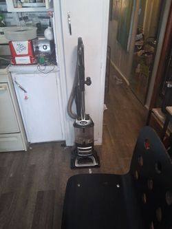 Shark Upright Vacuum Cleaner
