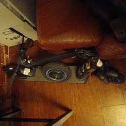 Electric Scooter Broken Can Be Repaired Or Used For Parts