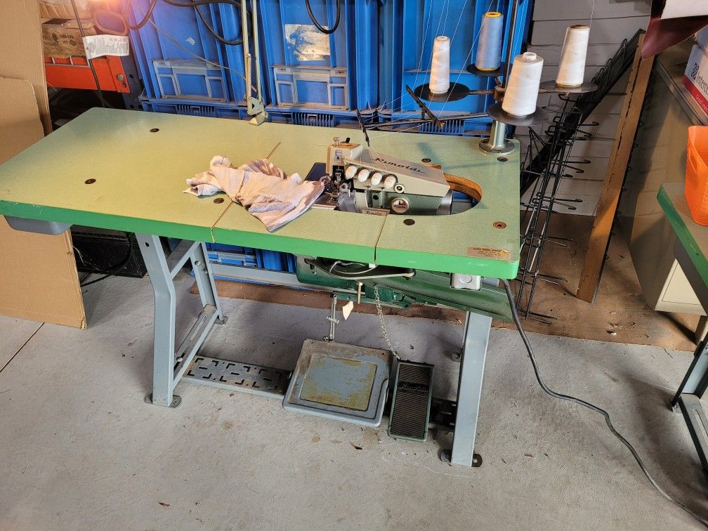 Industrial Sewing Machine 4 Thread With Cutter And Seam Stitch