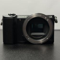Sony Ax5000 Vlog Camera BODY ONLY 