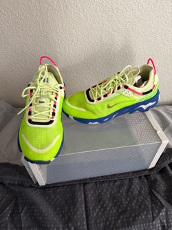 Shoes men’s size.8-5  Nike
