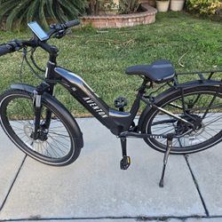 Aventon Level 2 E Bike  Sm Size 