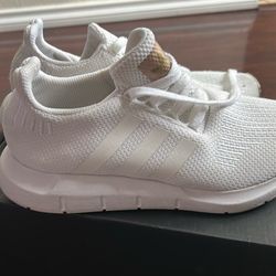 Used Adidas women’s size 7