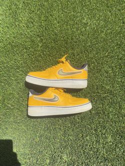 Nike Air Force 1 Yellow