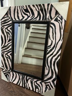 ZEBRA MIRROR