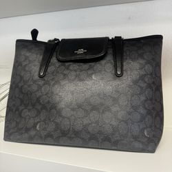 COACH BLACK BAG 