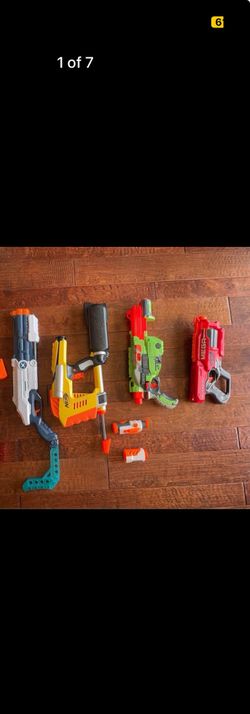 4 Nerf Guns & 2 Scopes