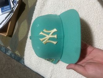 NY Yankees hat 7 1/4