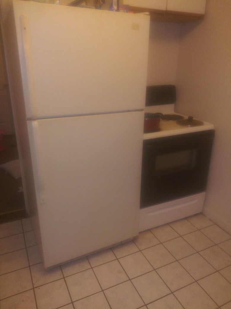 5 foot refrigerator