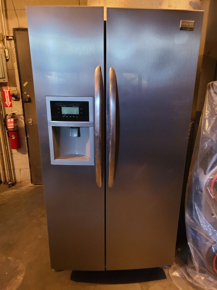 Frigidaire Refrigerator