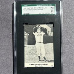 Vintage, Rare  1948 Smith's Oakland Oaks #10 C.Gassaway. SGC EX+ 5.5. Negotioable  