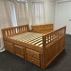 WOLD MARKET QUEEN BED FRAME (real wood)