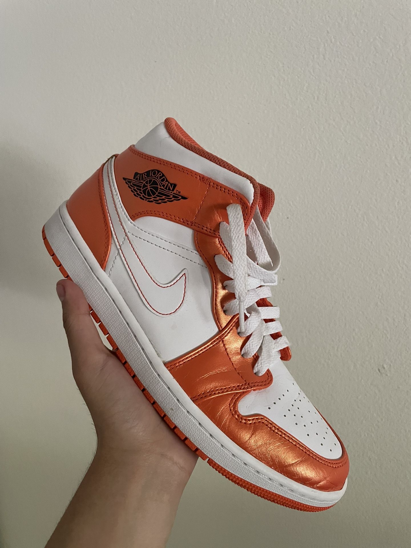Jordan 1 Metallic Orange