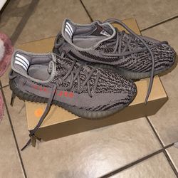 Yeezys 5.5mens