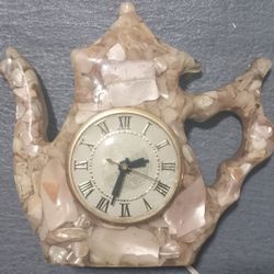 1960s LANSHIRE MOTHER-OF-PEARL FILLED RESIN VOMIT CLOCK Works Great! 

