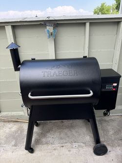 Traeger Pro 780 Grill/ Smoker (WiFi + App Compatible)