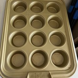 Williams Sonoma Muffin Pan