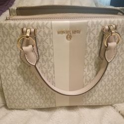 Michael Kors Hand Bag