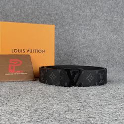 Louis Vuitton 40mm belt matte black