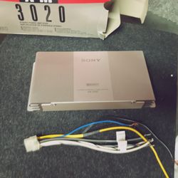 Sony XM 3030 Amplifier. Brand New, with box, car Amp, 160 watts. FREE DELIVERY & DEMO IN THE PORTLAND VANCOUVER AREA!