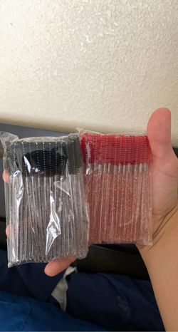 Eyelash/eyebrow Brush