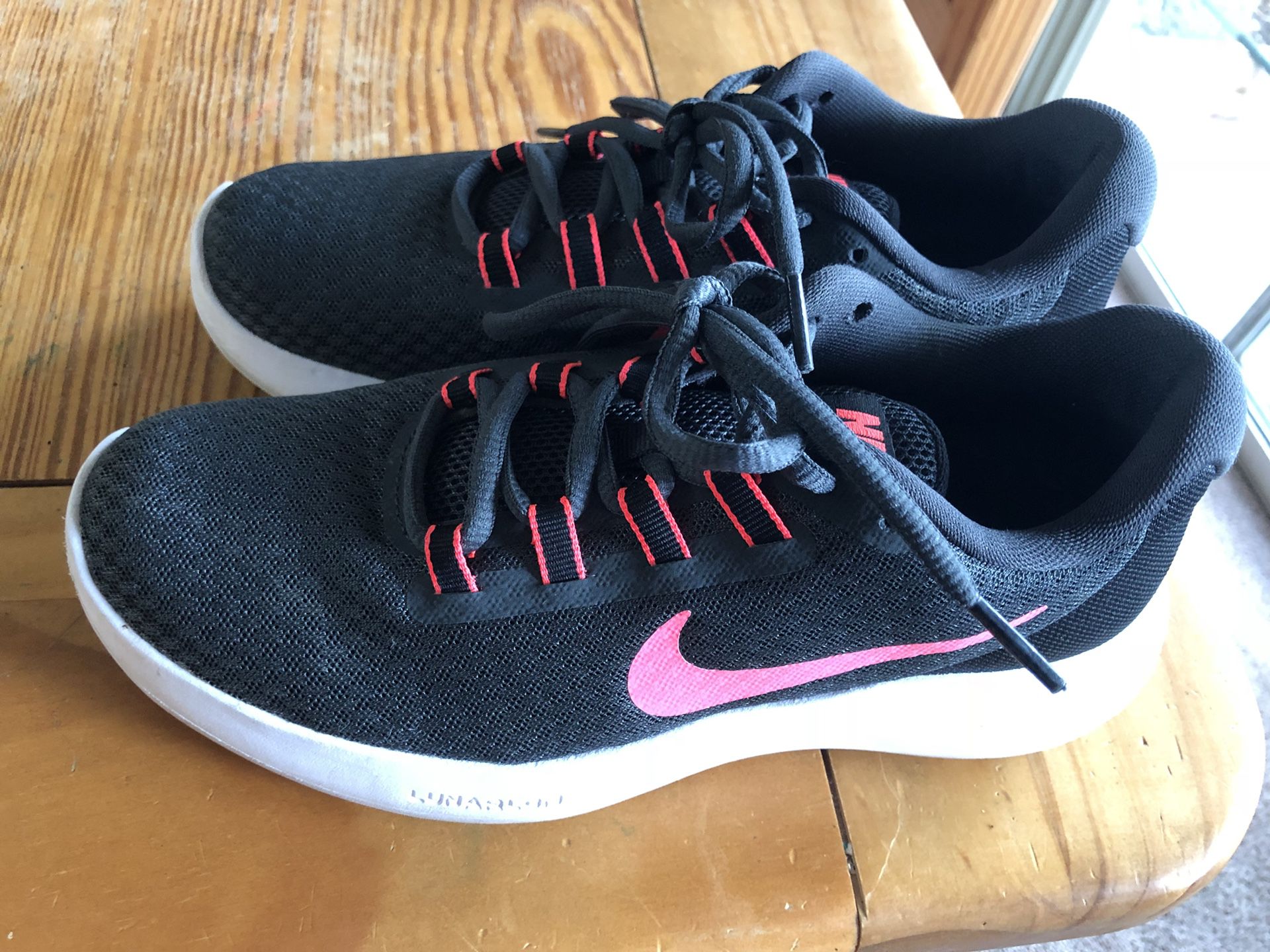 Women's Lunar Converge running shoes for Sale Woodland, CA - OfferUp