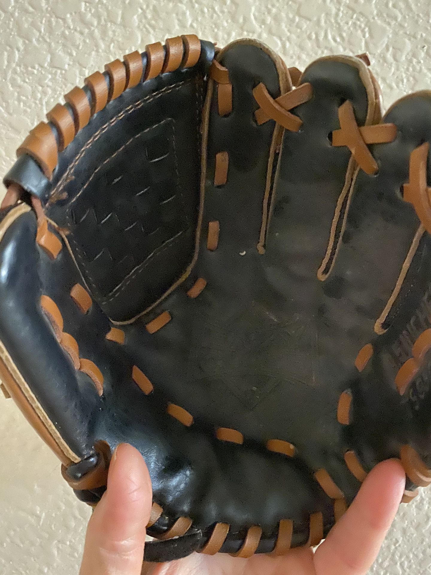 Adidas 9.5 Inch Baseball Glove
