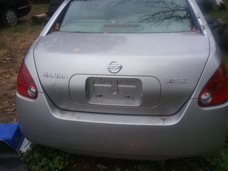2004 nissan maxima
