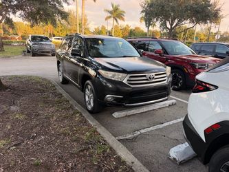 Toyota Highlander SUV Black