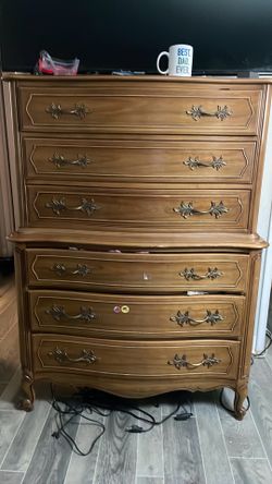 Dresser