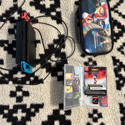 Nintendo Switch Sonic Bundle + Mario Case . 