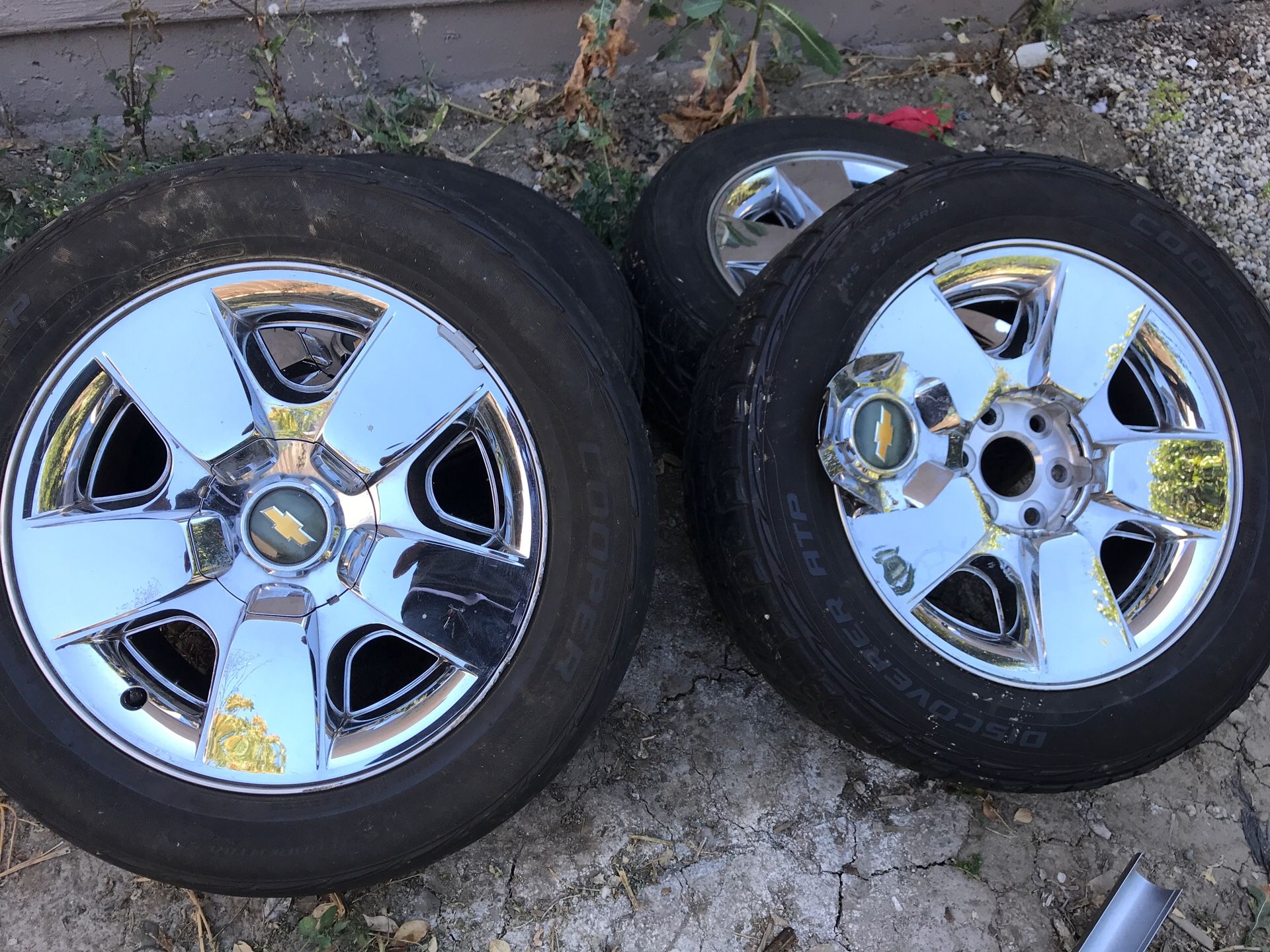 20 Inch Rims 6 Lug Chevy Wallpaper For Desktop