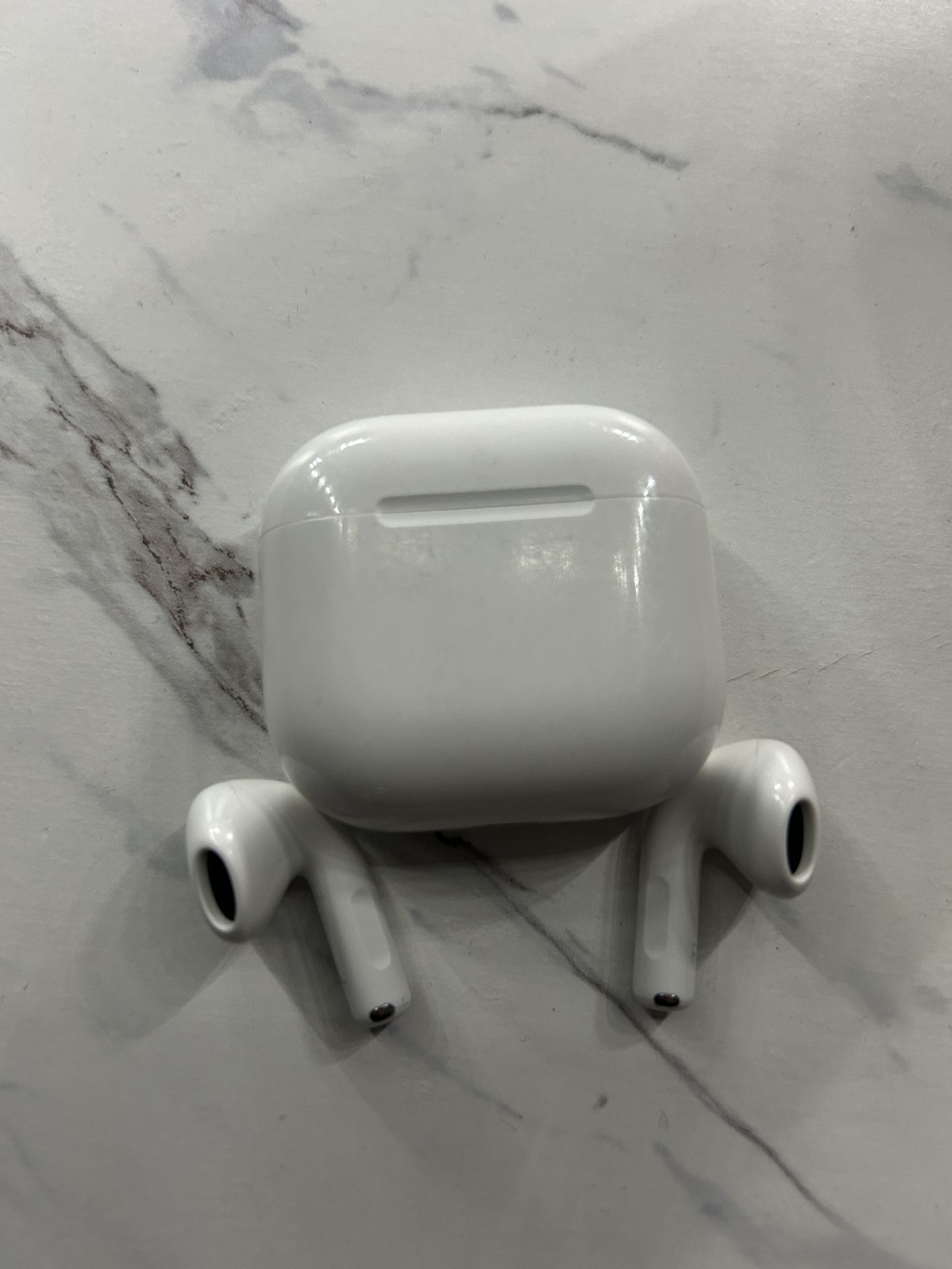 AirPods 4 Real