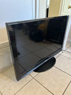 Toshiba 46 Inch HD TV w/ Power Cord – Works Perfect