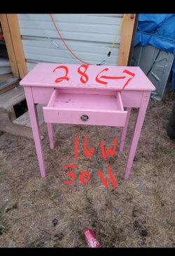 Desk Good Condition 