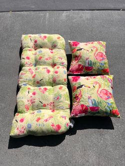 Patio/Bench Seat Cushion and Pillow Set