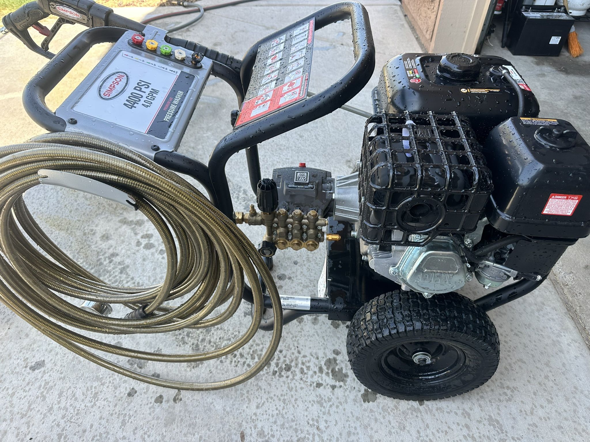 Pressure Washer Gasoline (Simpson 4400 PSI)