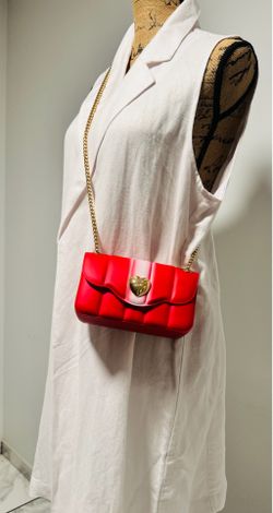 Small Red Crossbody Bag – Adjustable Strap – Perfect for Casual Outings