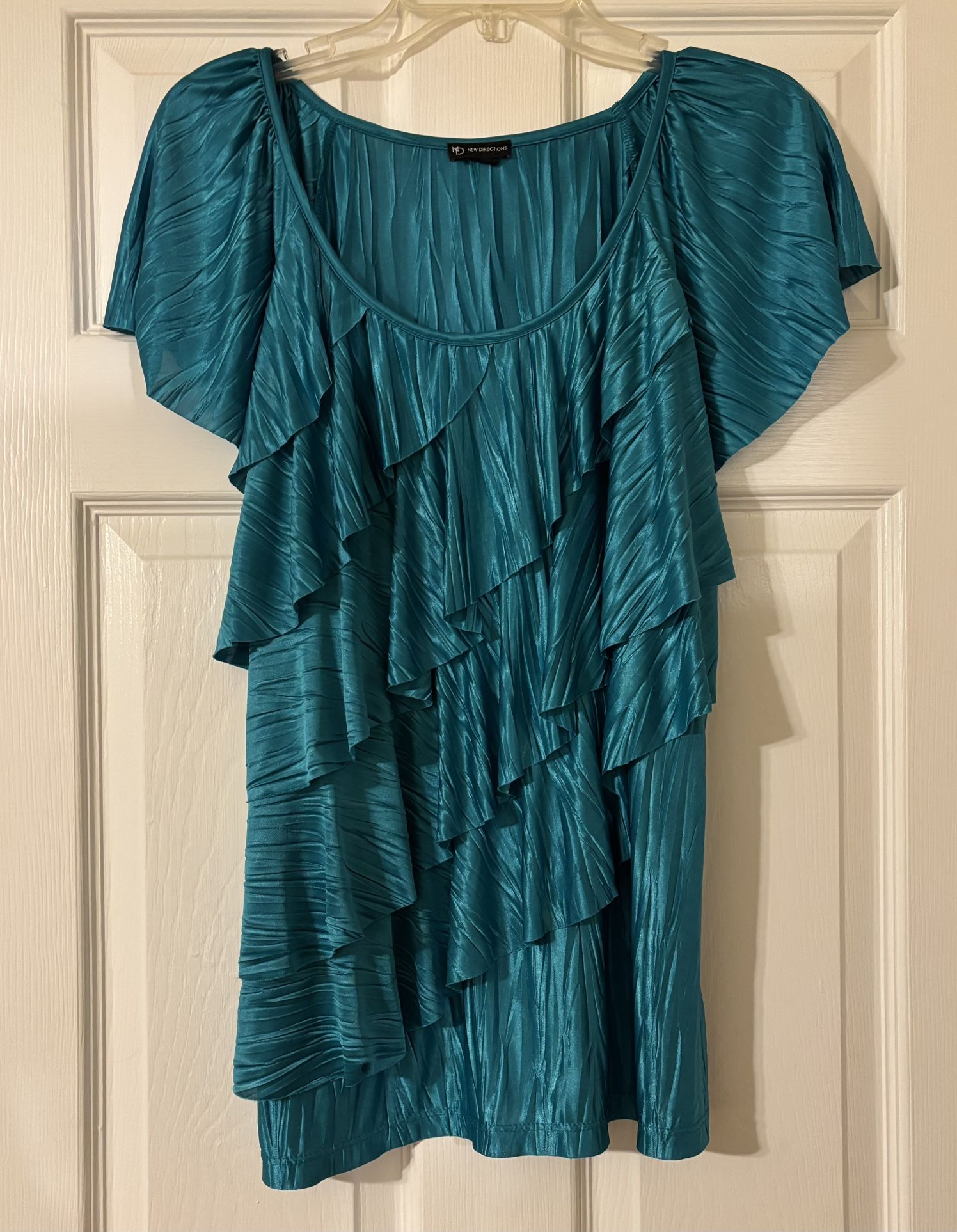 New Directions Size Large Tiered Ruffle Shiny Top Teal Green Blue
