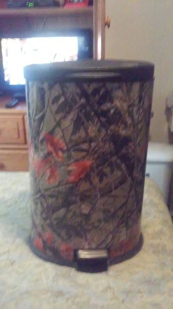Camo Trash Can for Sale in Riverside, CA OfferUp