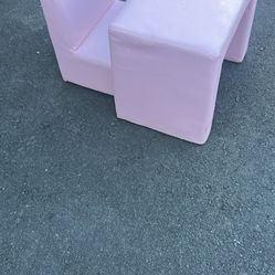 20”wx12”dx15”h soft material kids table and chair