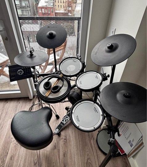 Roland-TD-17KVX-Electronic-Drum-Set